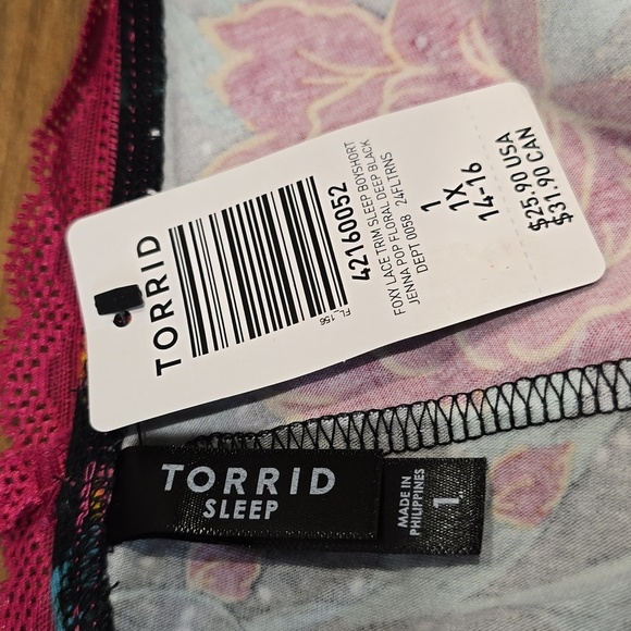 Torrid - Foxy Lace Trim Sleep Boyshort / Booty Short in Jenna Pop Floral & Black - Picture 5 of 10
